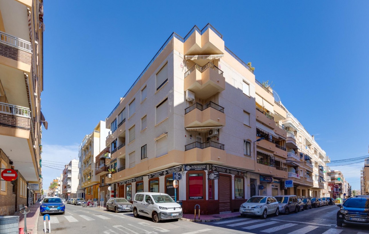 Resale - Wohnung - Torrevieja - Las Piscinas Naturales