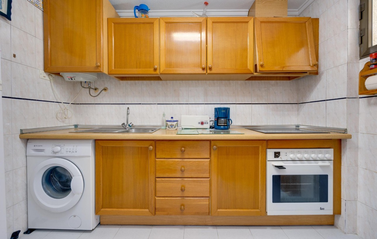 Resale - Wohnung - Torrevieja - Las Piscinas Naturales