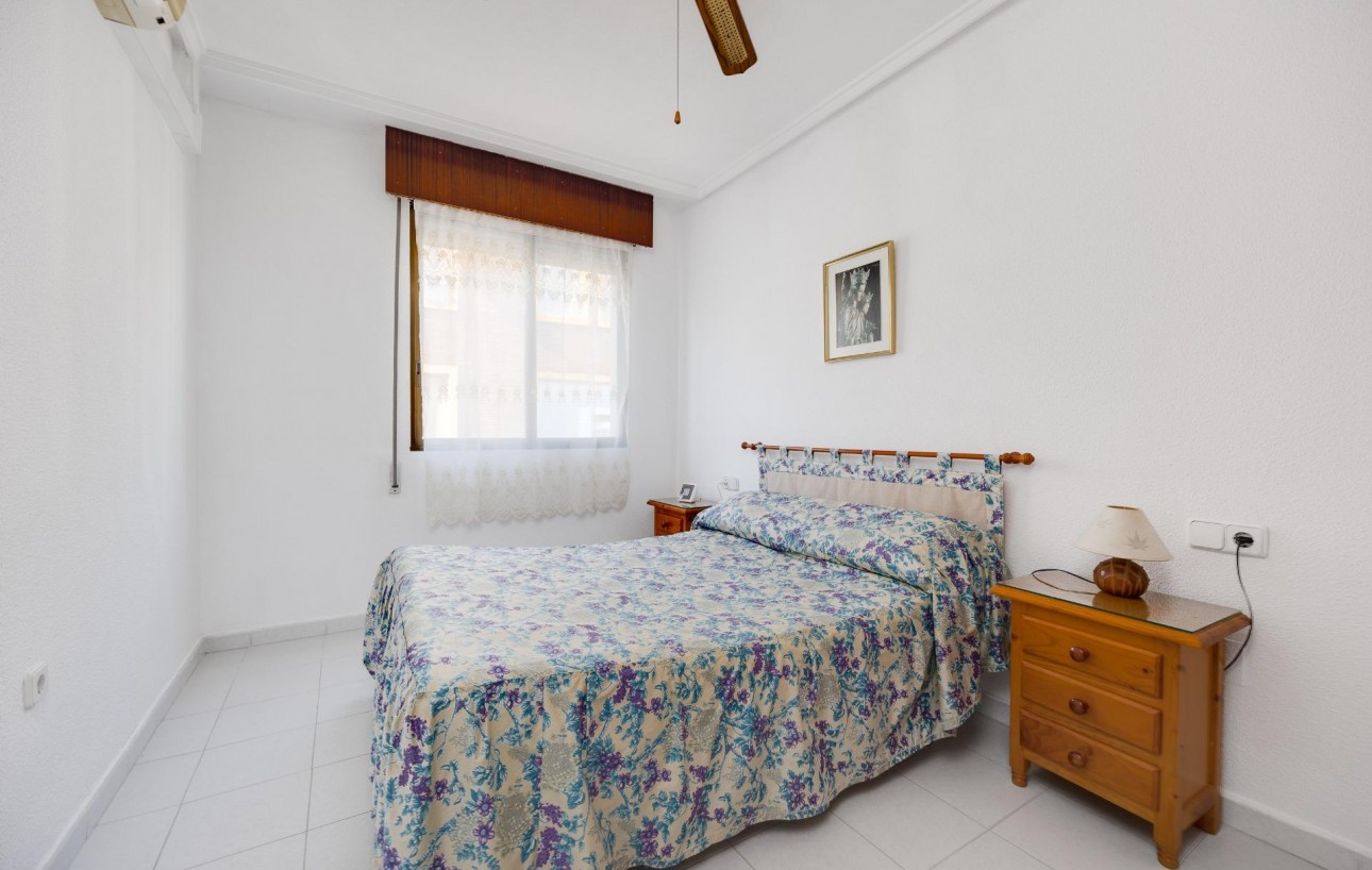 Resale - Wohnung - Torrevieja - Las Piscinas Naturales