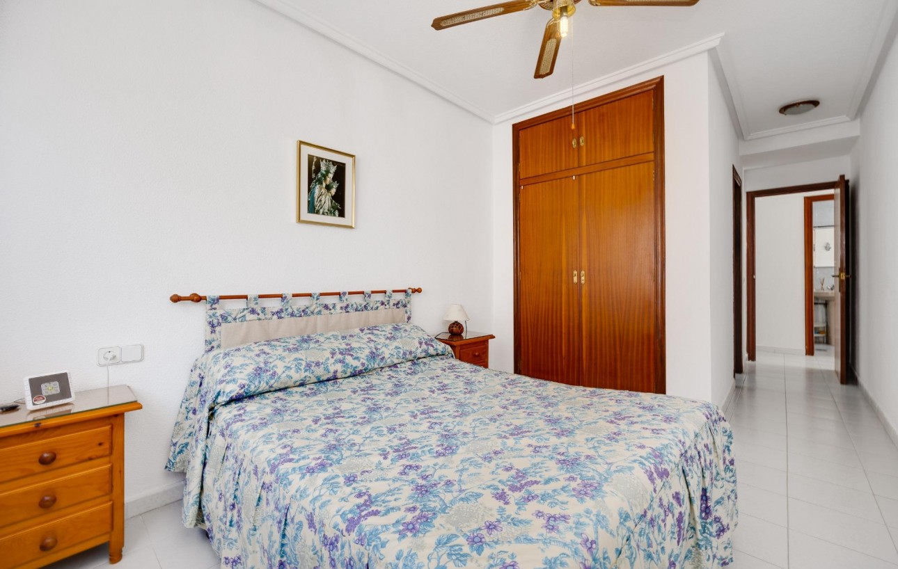 Resale - Wohnung - Torrevieja - Las Piscinas Naturales