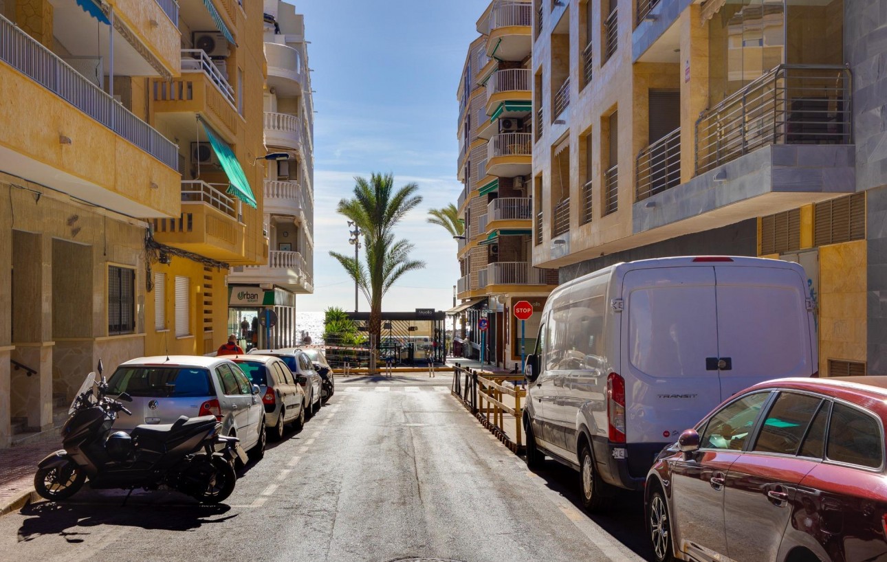 Resale - Wohnung - Torrevieja - Las Piscinas Naturales