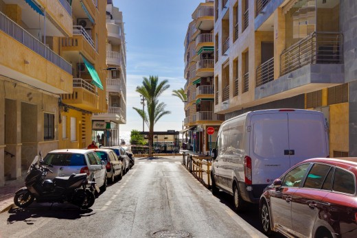 Resale - Wohnung - Torrevieja - Las Piscinas Naturales