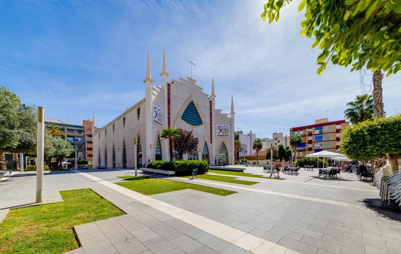 Resale - Wohnung - Torrevieja - Las Piscinas Naturales