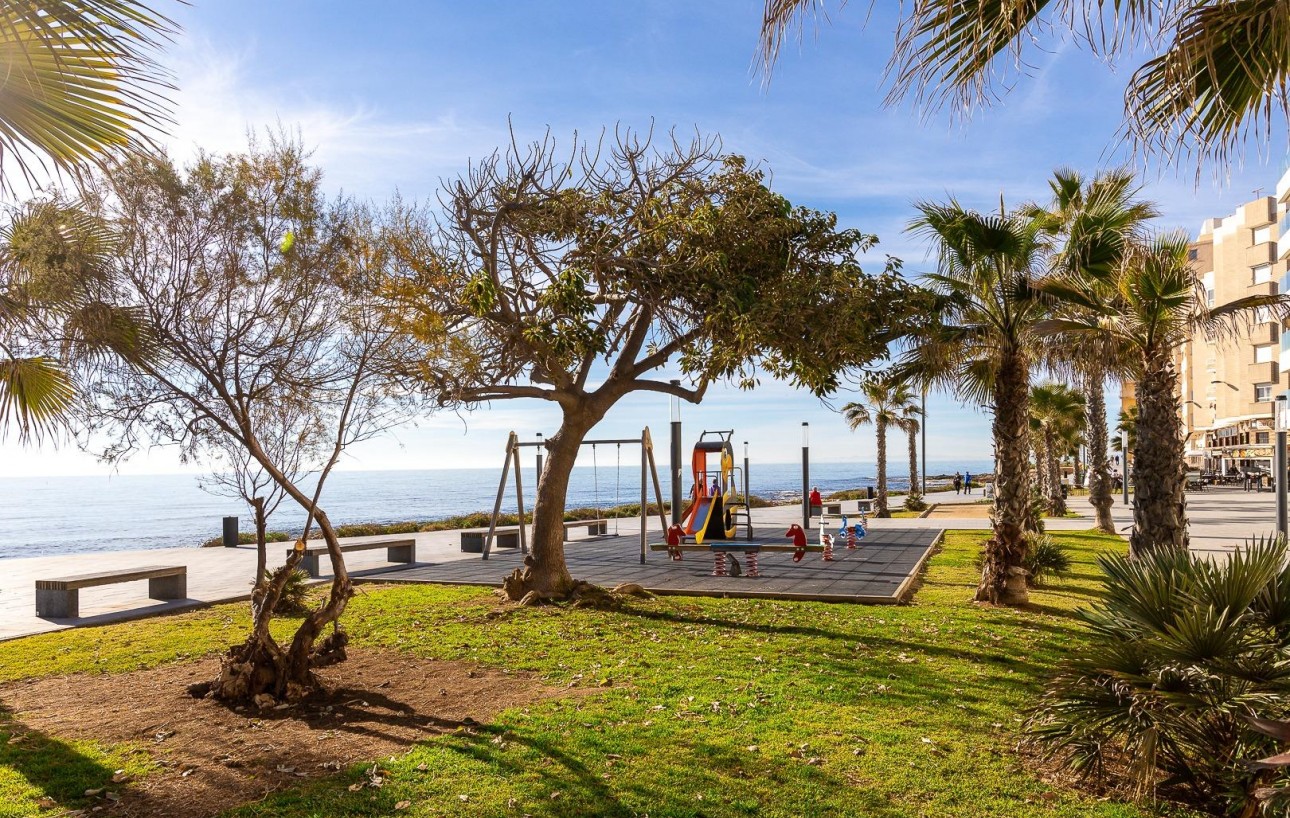 Resale - Wohnung - Torrevieja - Las Piscinas Naturales