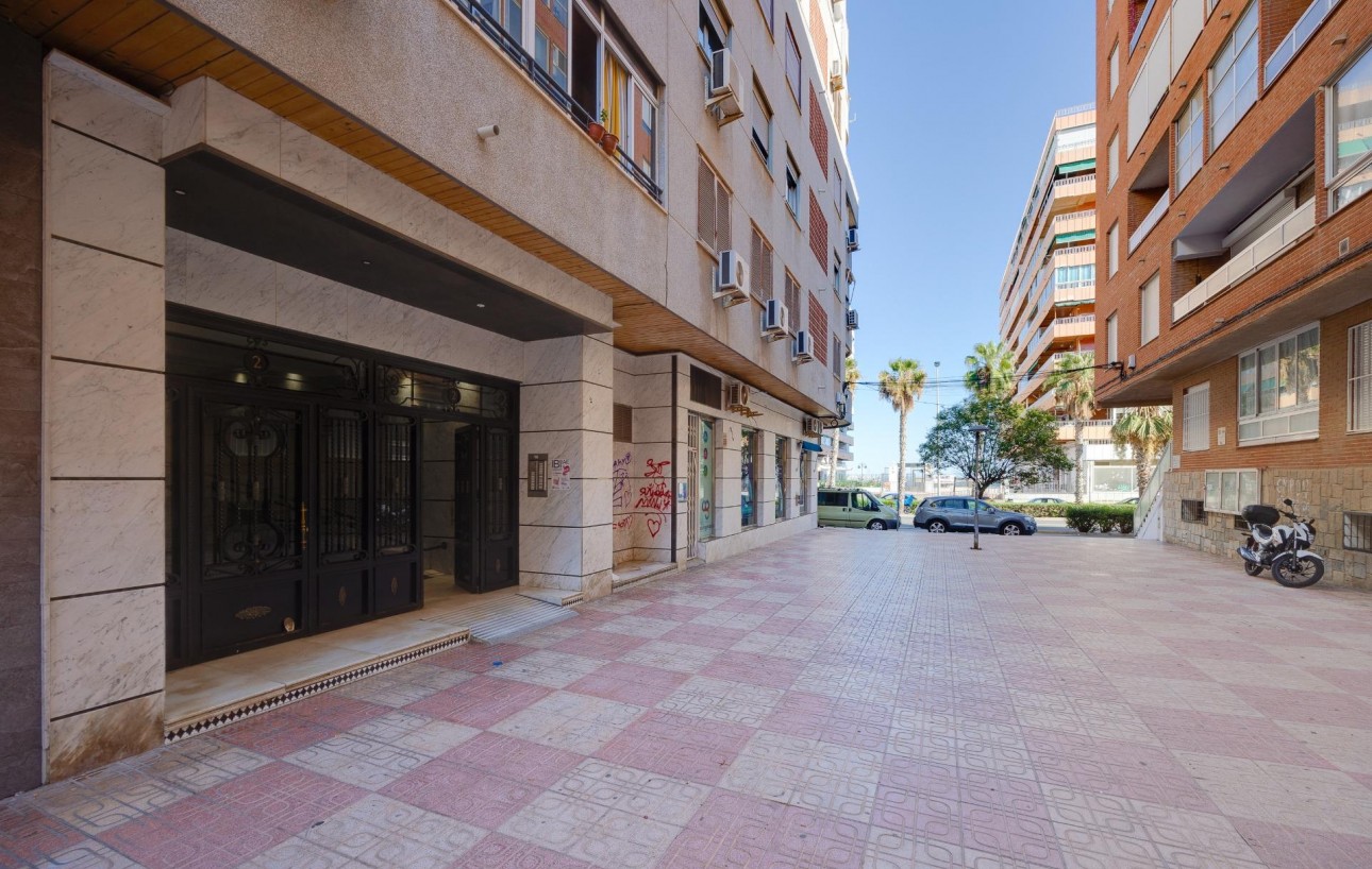 Resale - Wohnung - Torrevieja - Acequion