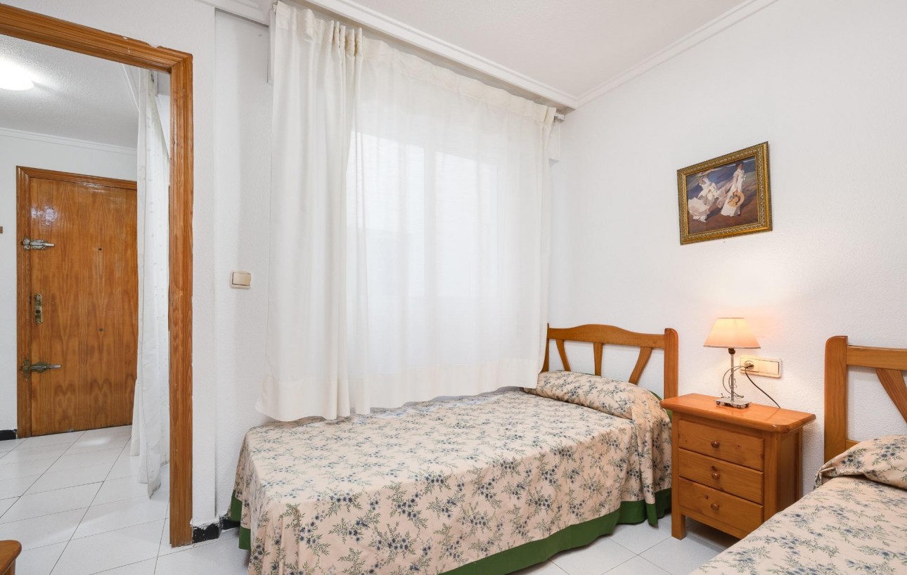 Venta - Apartamento - Torrevieja - Playa de los locos