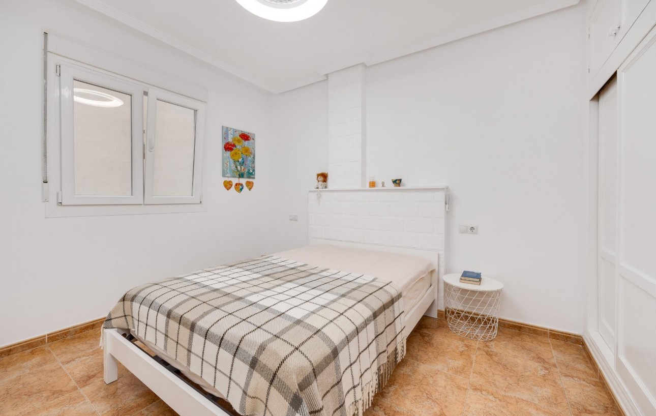 Resale - Wohnung - Torrevieja - Playa del cura
