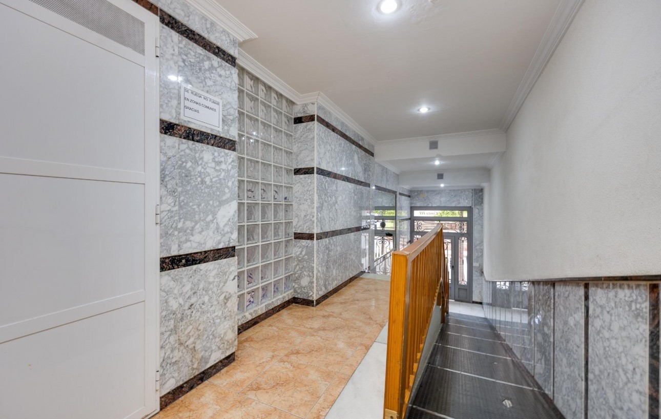 Resale - Wohnung - Torrevieja - Playa del cura