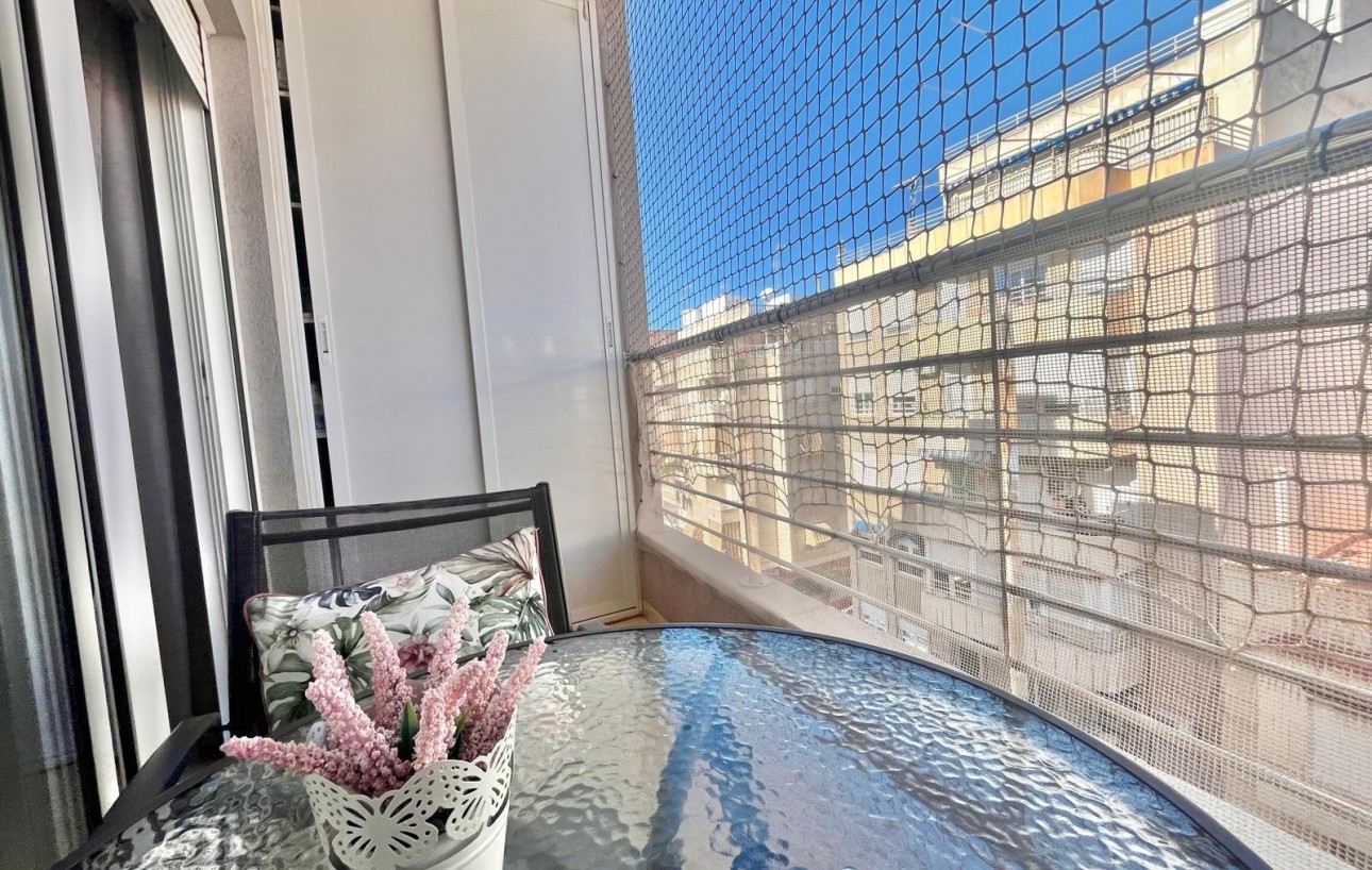 Revente - Appartement - Torrevieja - Centro