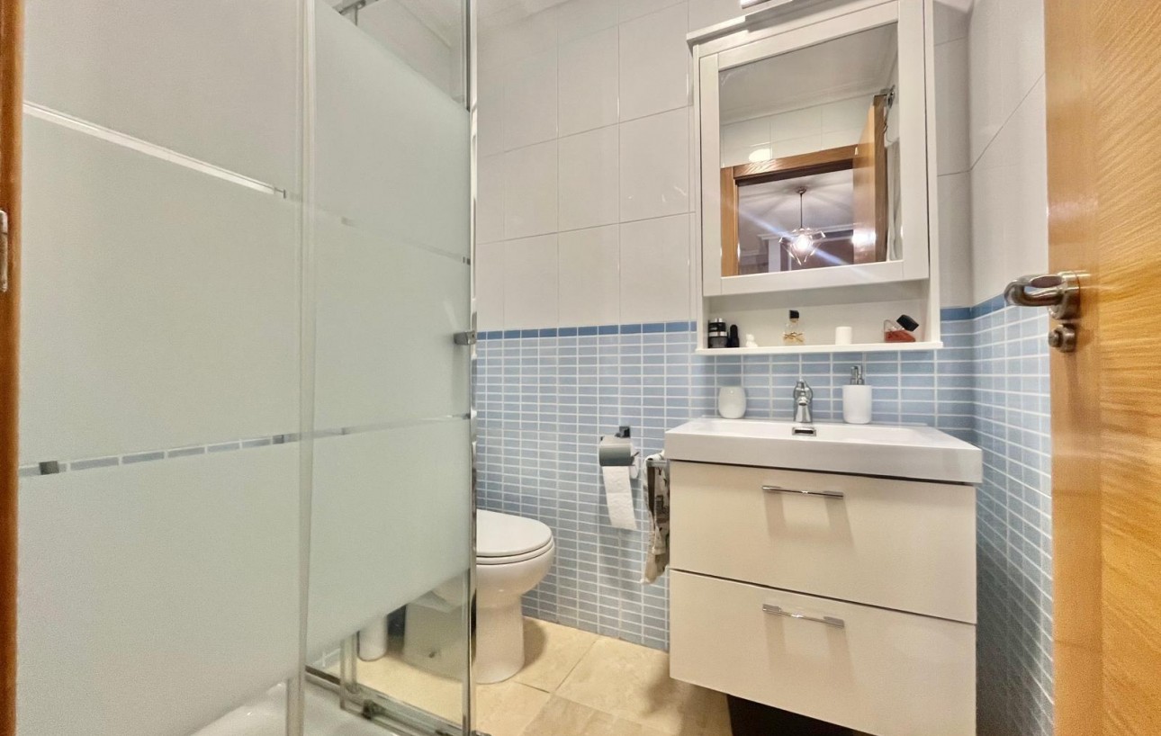 Revente - Appartement - Torrevieja - Centro