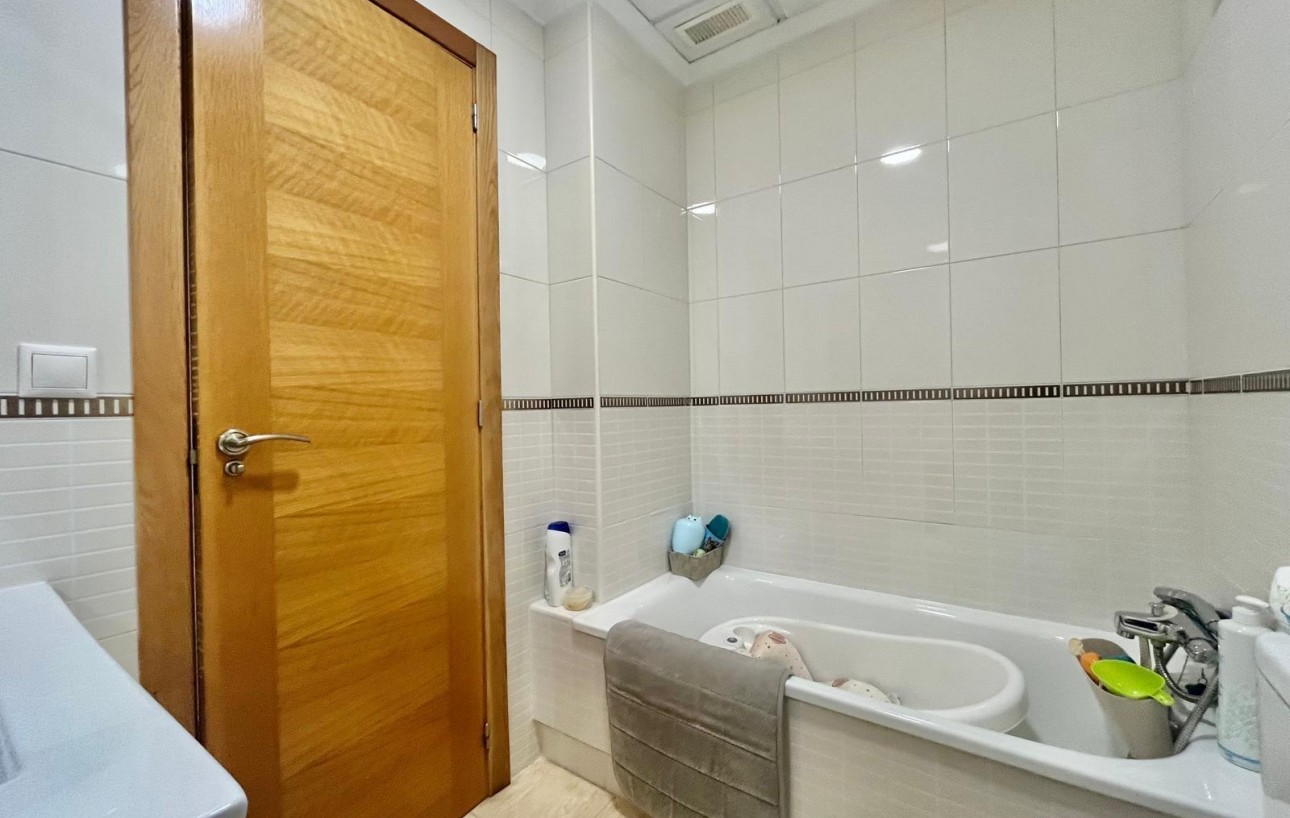 Revente - Appartement - Torrevieja - Centro