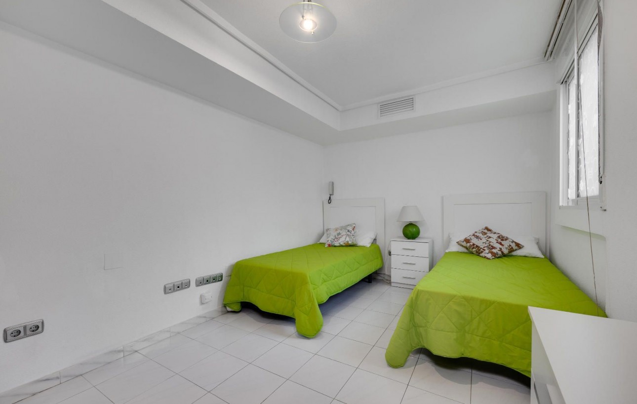 Venta - Apartamento - Torrevieja - torrevieja