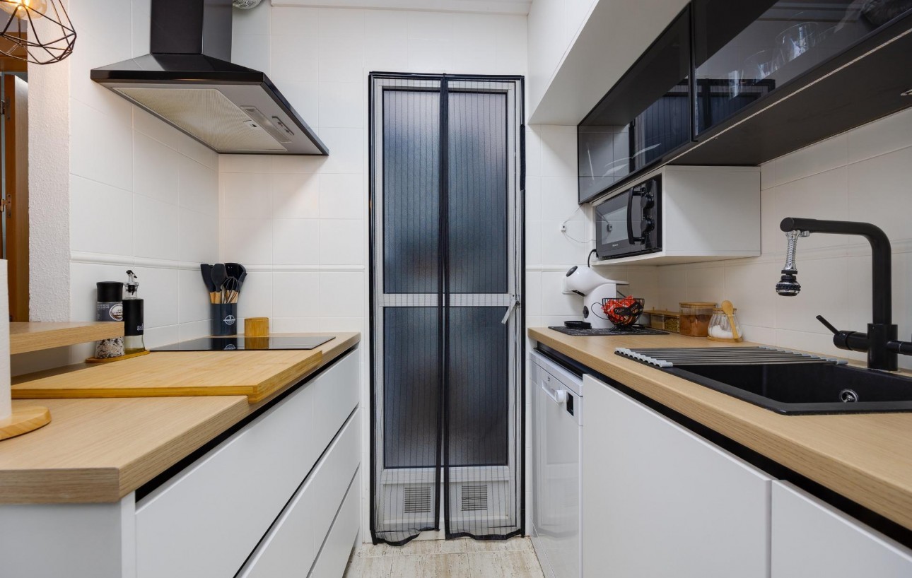 Resale - Bungalow Planta Baja - Torrevieja - Torreblanca