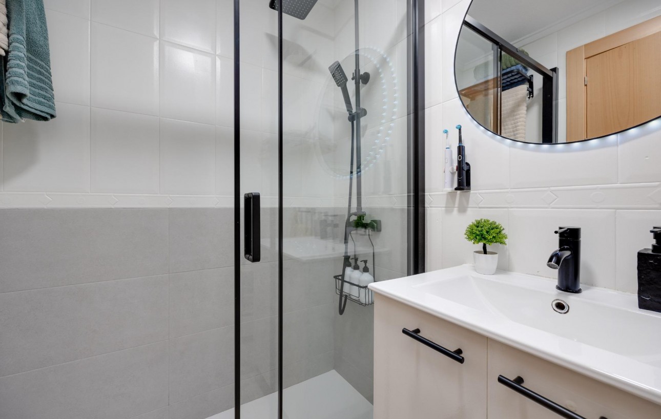 Resale - Bungalow Planta Baja - Torrevieja - Torreblanca