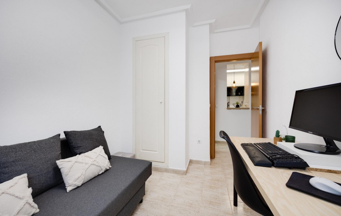 Resale - Bungalow Planta Baja - Torrevieja - Torreblanca