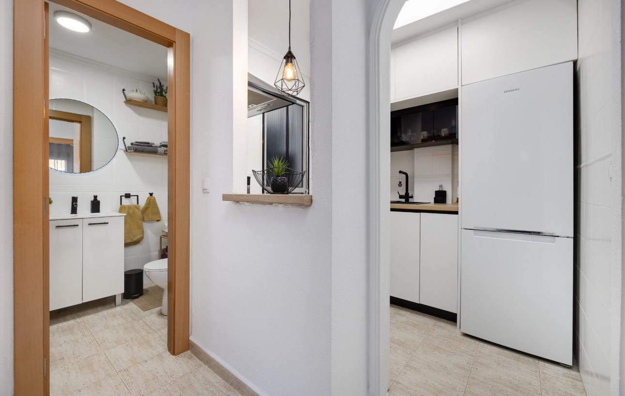 Resale - Bungalow Planta Baja - Torrevieja - Torreblanca