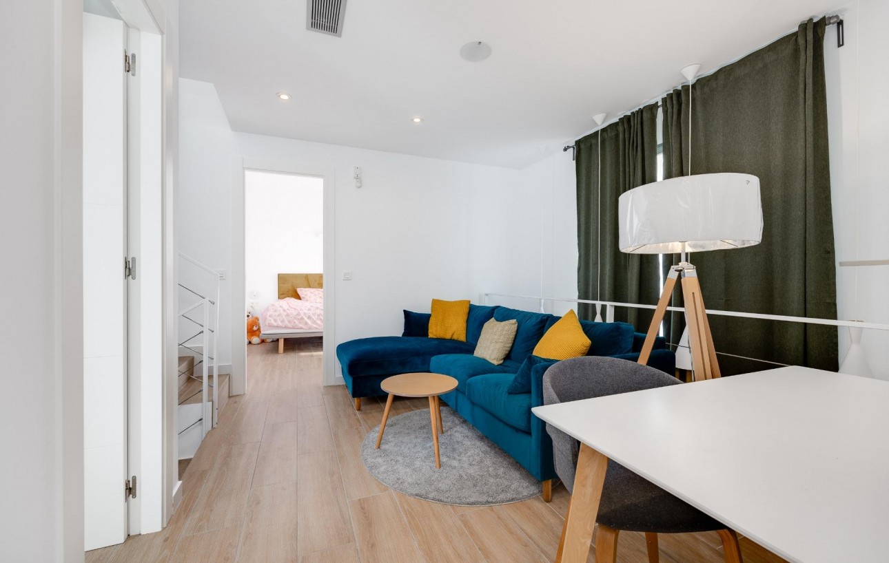 Sale - Chalet - Torrevieja - Los Frutales