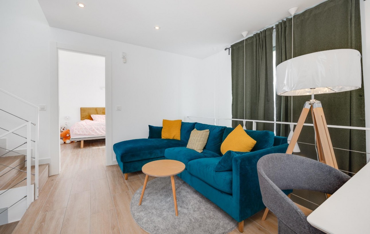 Sale - Chalet - Torrevieja - Los Frutales