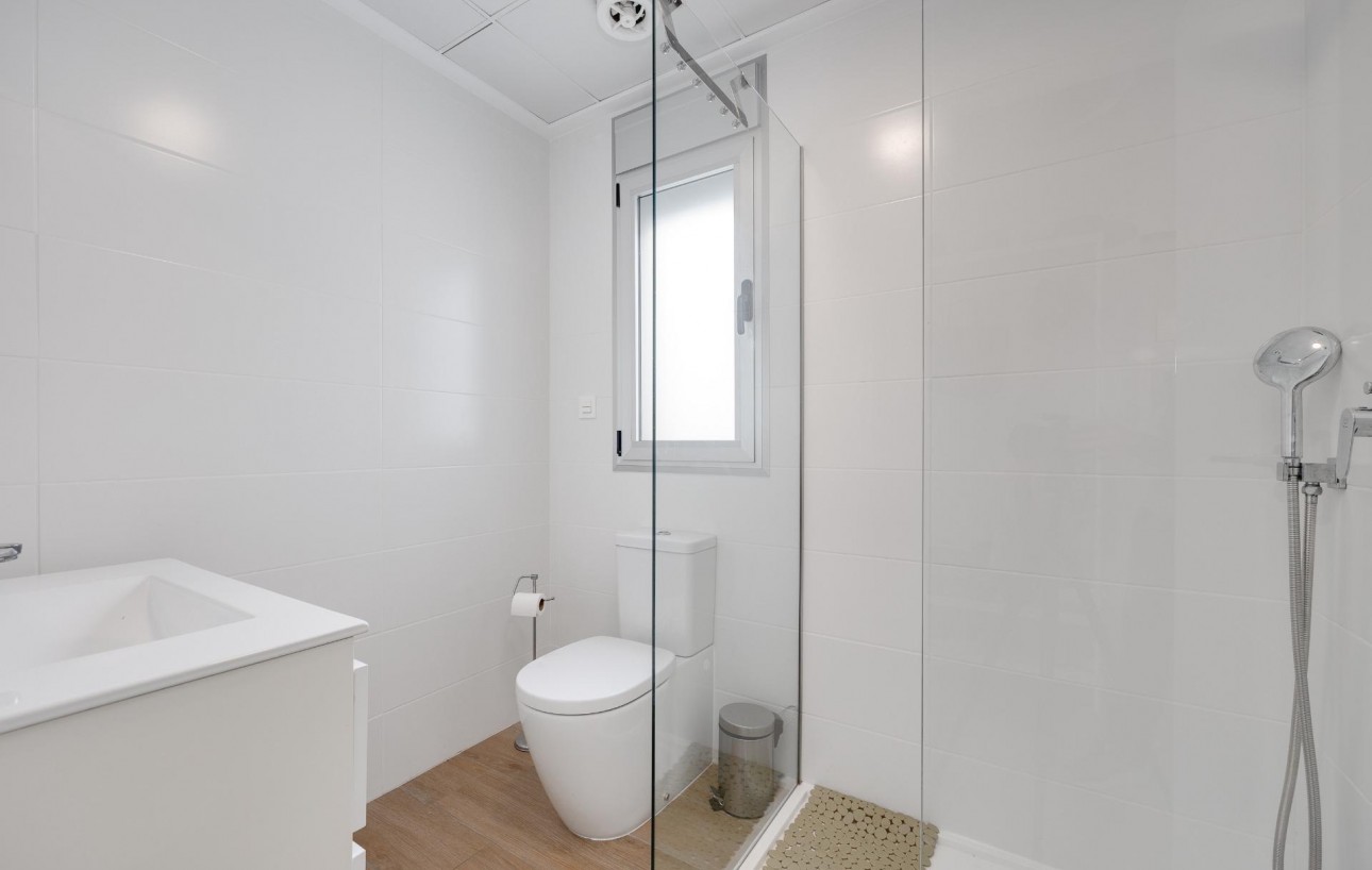 Sale - Chalet - Torrevieja - Los Frutales