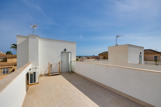 Sale - Chalet - Torrevieja - Los Frutales