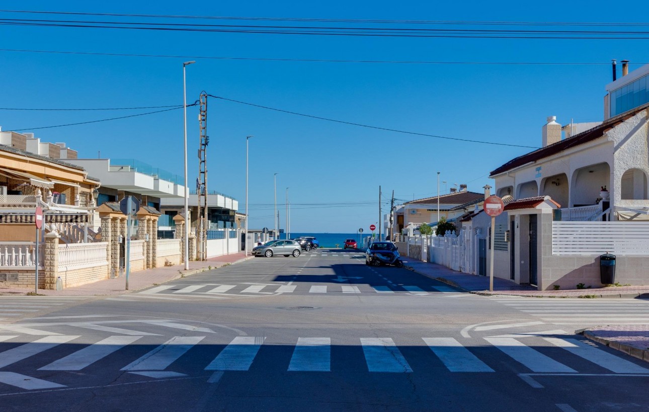 Sale - Bungalow Planta Alta - Torrevieja - La Mata