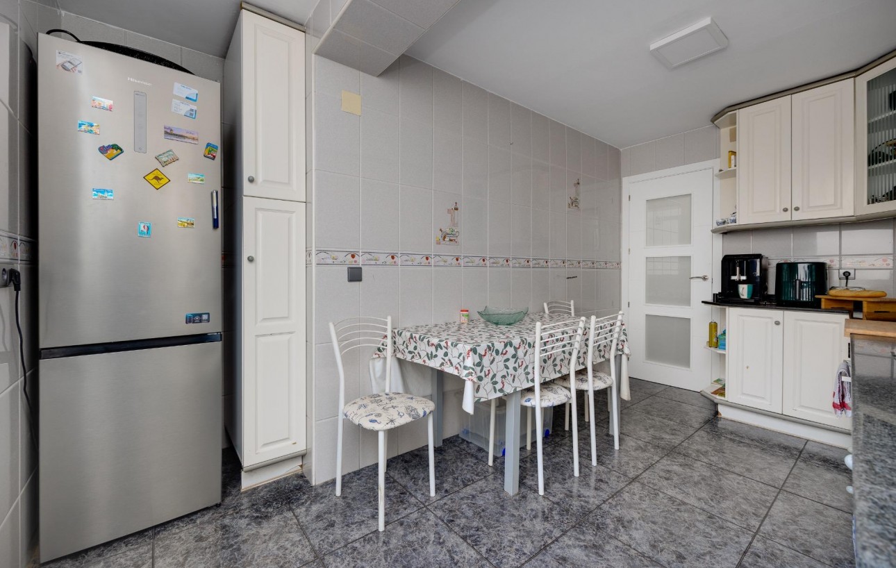 Resale - Wohnung - Torrevieja - Centro