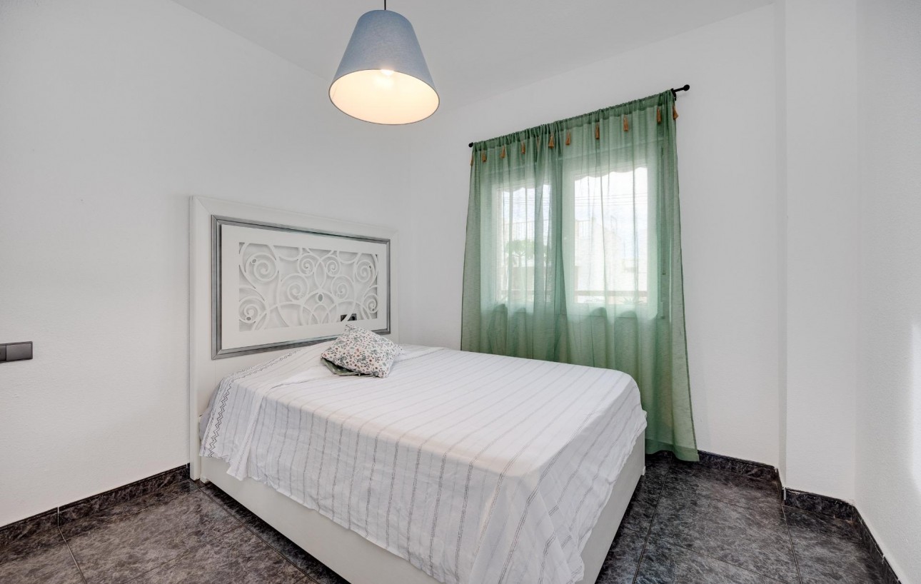 Resale - Wohnung - Torrevieja - Centro