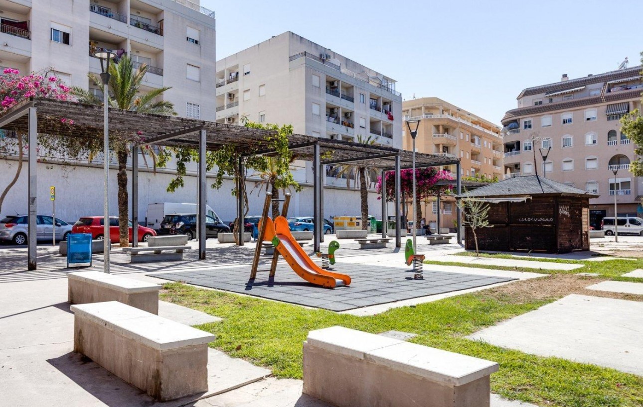 Resale - Lägenhet - Torrevieja - Centro