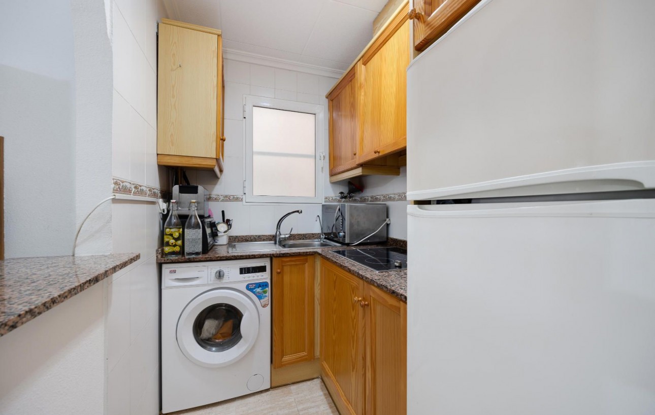 Resale - Lägenhet - Torrevieja - Playa del cura