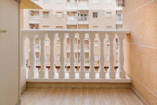 Resale - Lägenhet - Torrevieja - Playa del cura