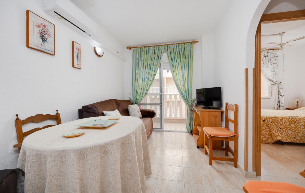 Resale - Lägenhet - Torrevieja - Playa del cura