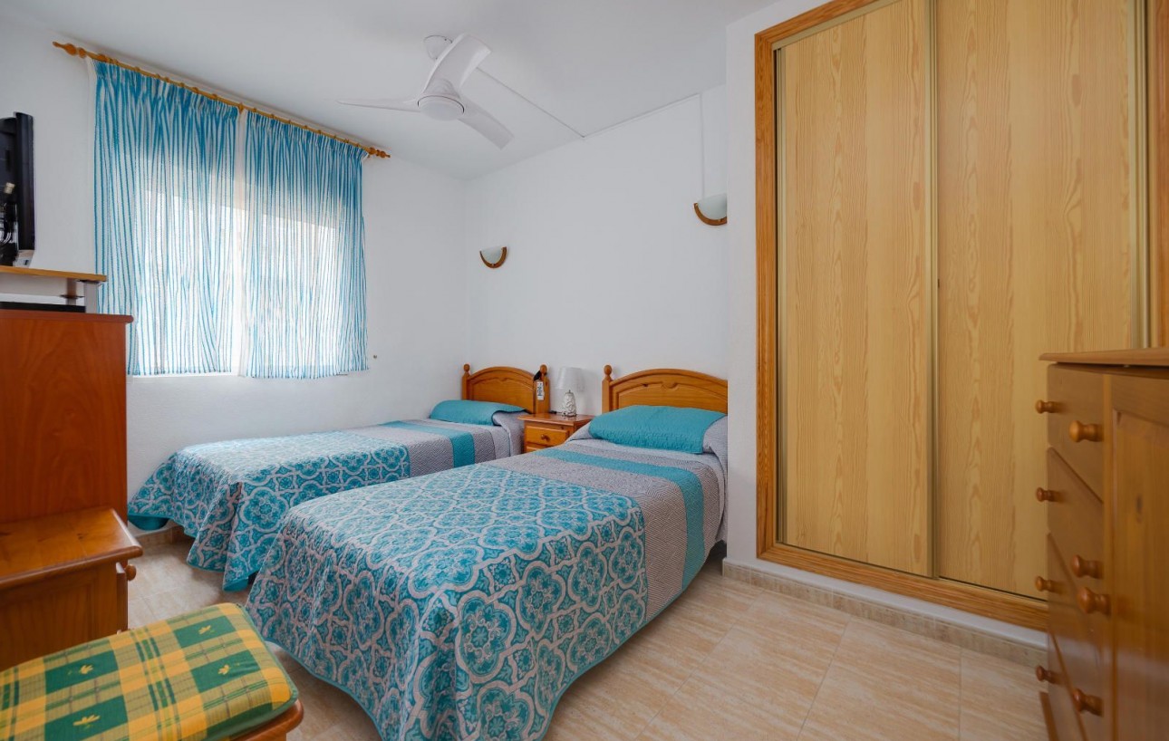 Resale - Lägenhet - Torrevieja - Playa del cura