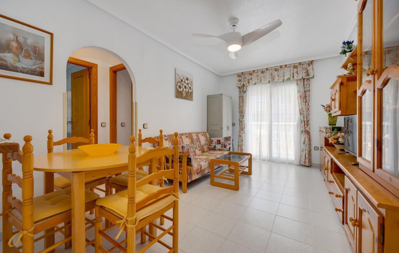 Resale - Lägenhet - Torrevieja - Acequion