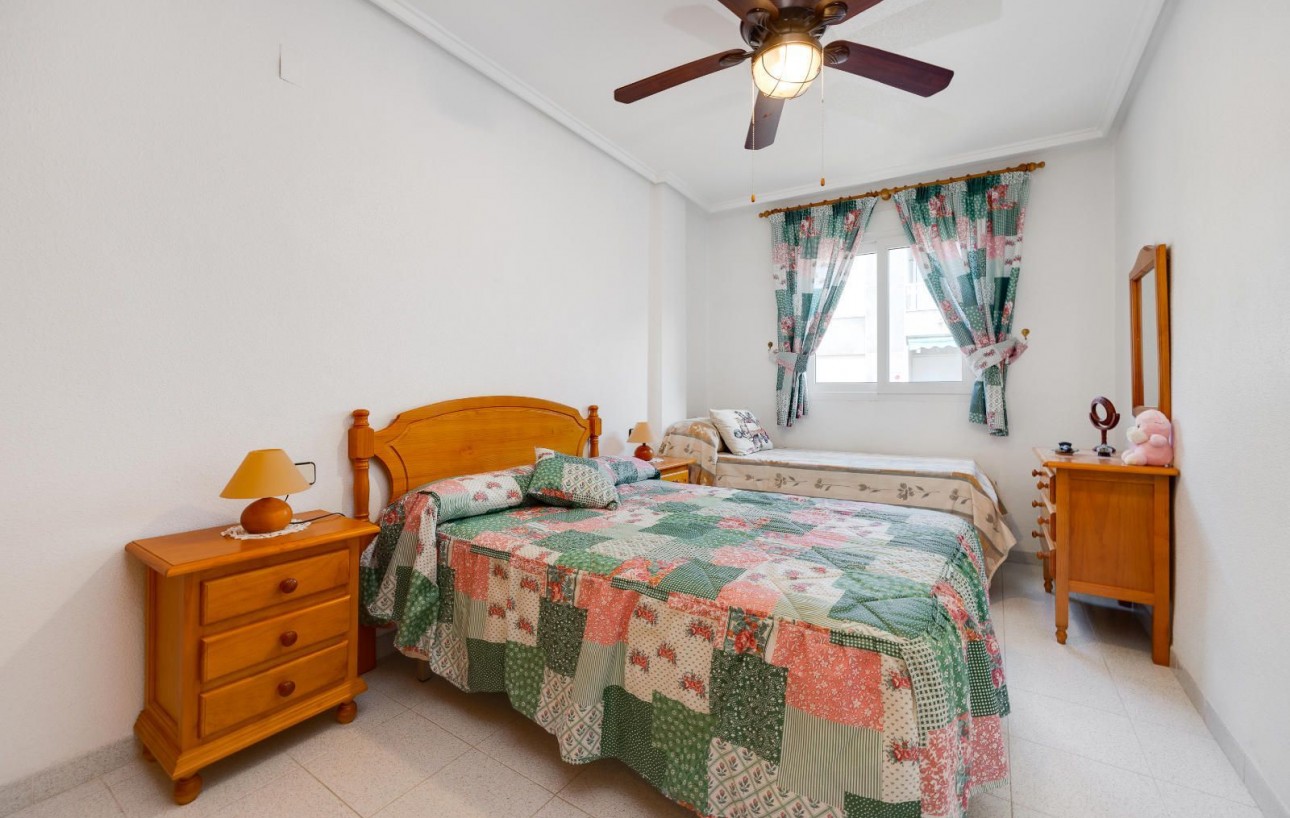 Resale - Lägenhet - Torrevieja - Acequion