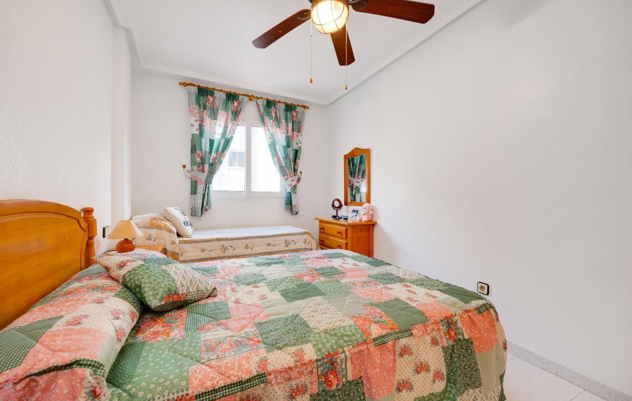 Resale - Lägenhet - Torrevieja - Acequion