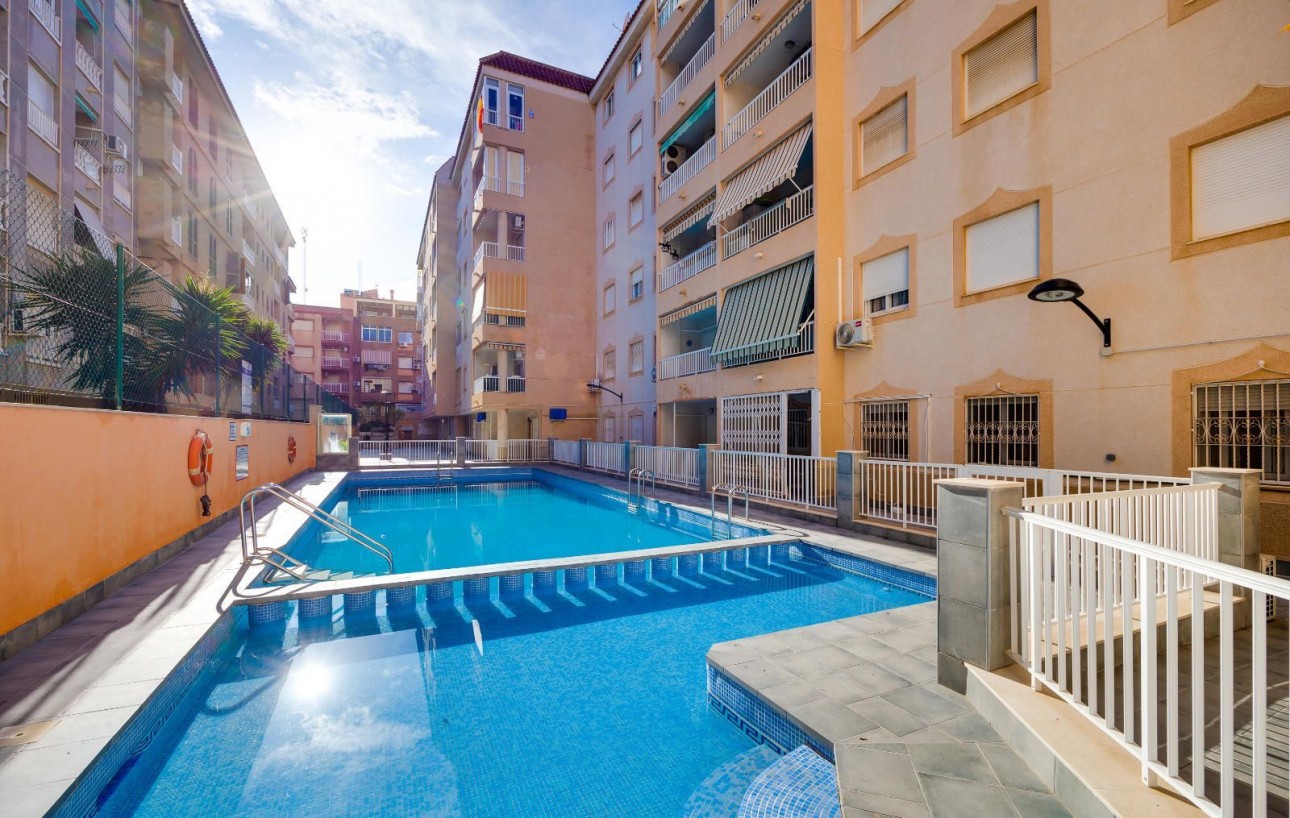 Resale - Lägenhet - Torrevieja - Acequion