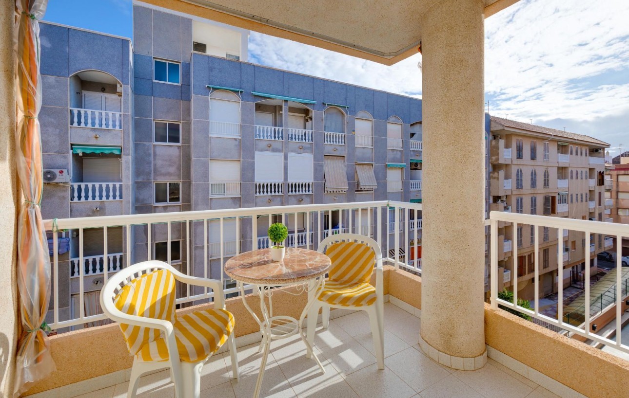 Resale - Lägenhet - Torrevieja - Acequion