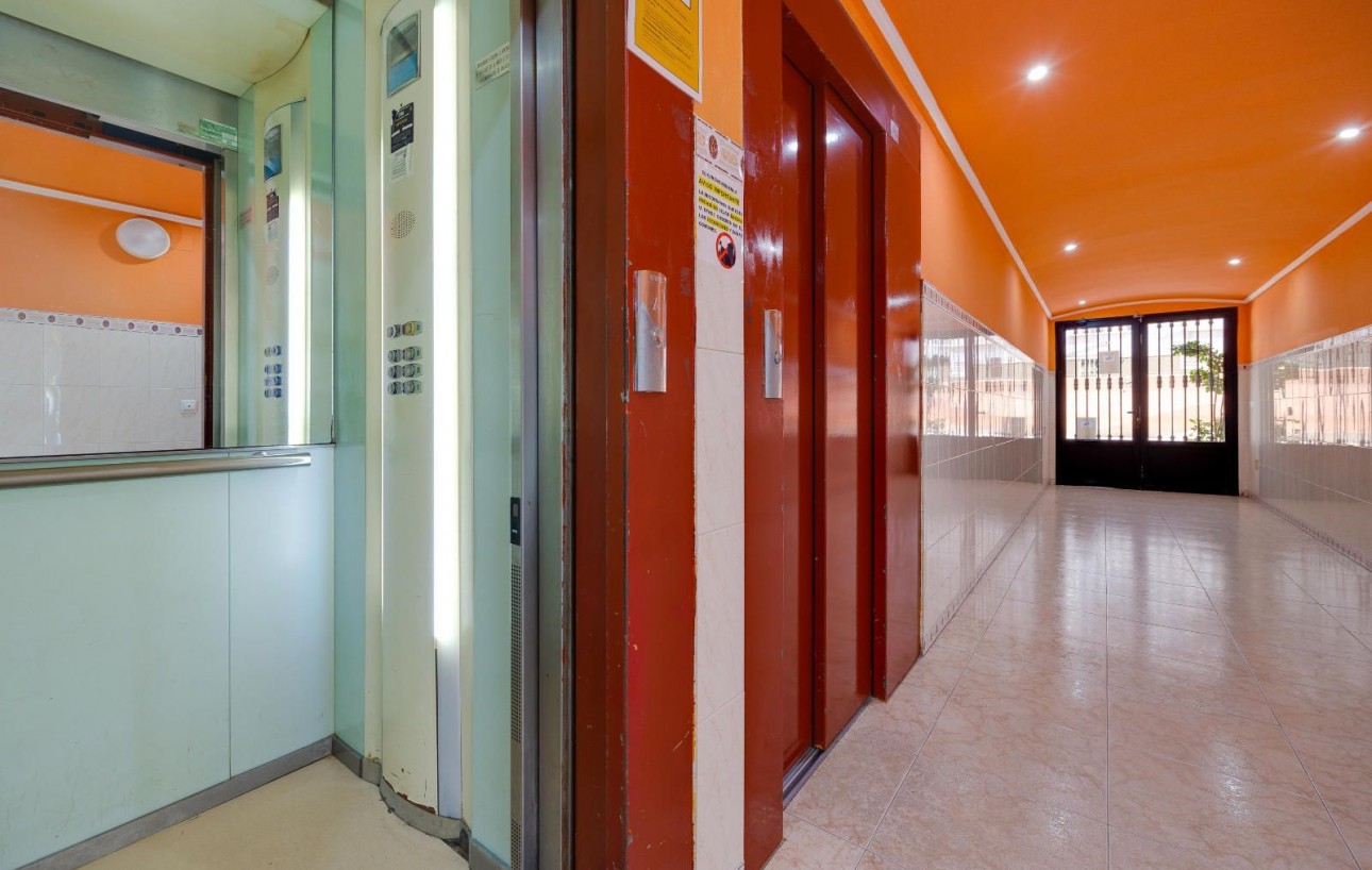 Resale - Lägenhet - Torrevieja - Acequion