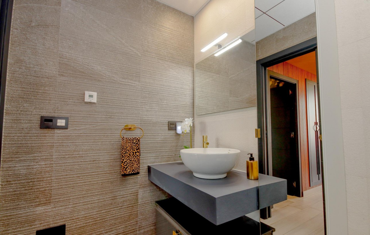 Resale - Villa de Lujo - Orihuela Costa - Lomas de Cabo Roig