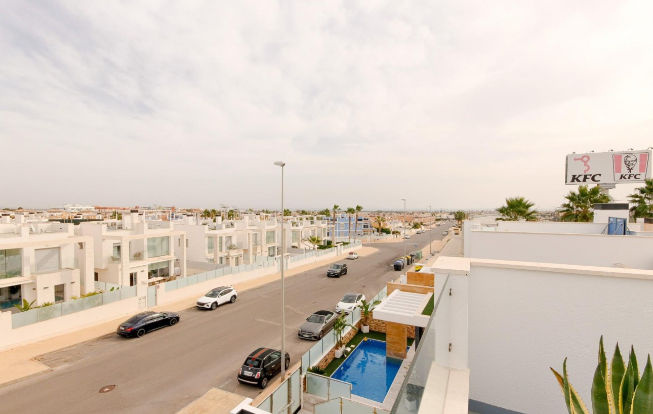 Resale - Villa de Lujo - Orihuela Costa - Lomas de Cabo Roig