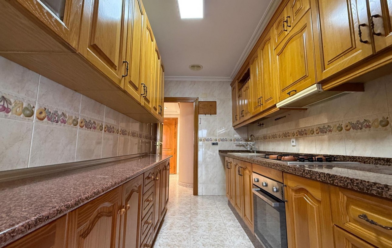 Resale - Piso - Torrevieja - Centro