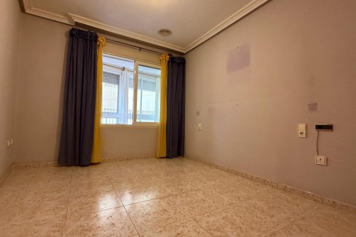 Resale - Piso - Torrevieja - Centro