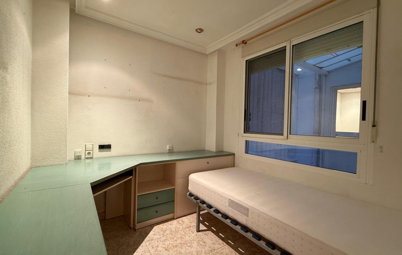 Resale - Piso - Torrevieja - Centro