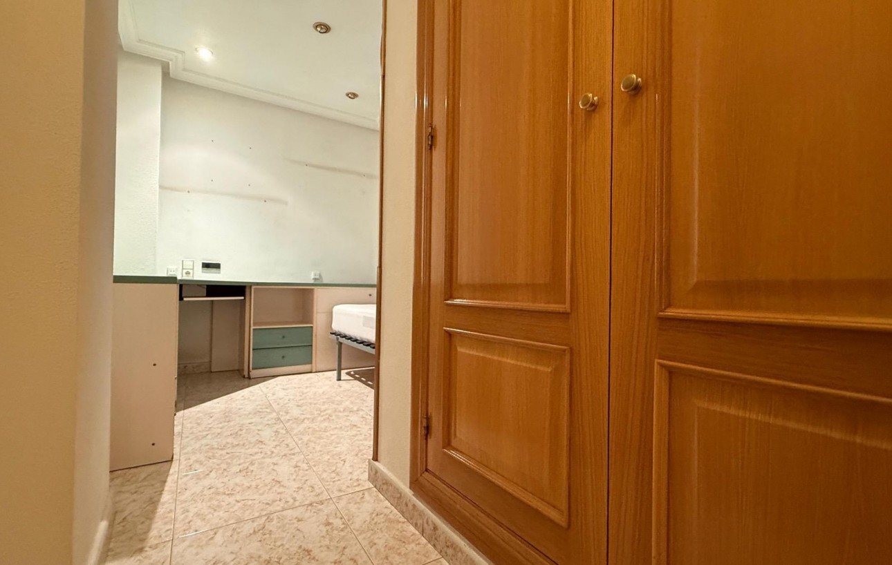 Resale - Piso - Torrevieja - Centro