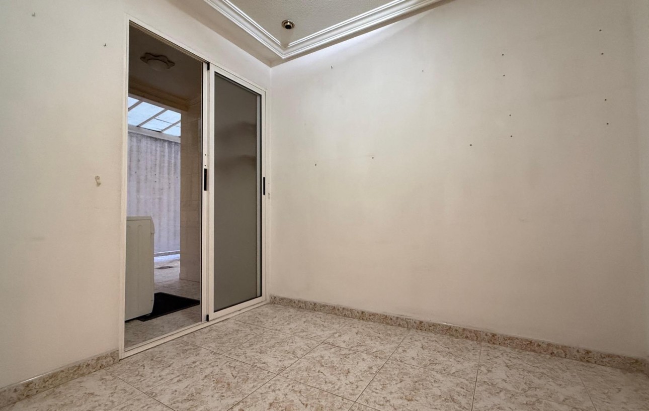 Resale - Piso - Torrevieja - Centro