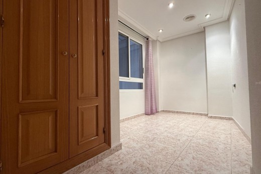 Resale - Piso - Torrevieja - Centro