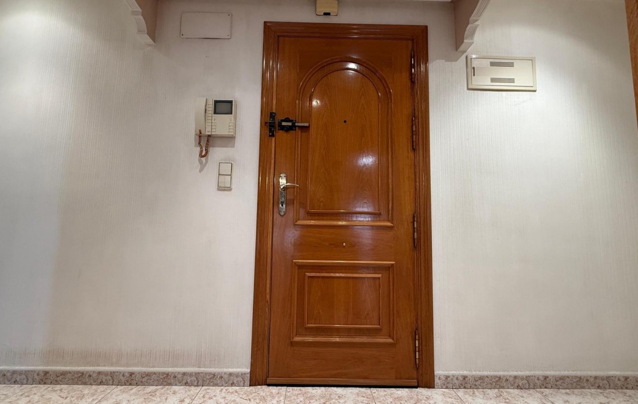 Resale - Piso - Torrevieja - Centro