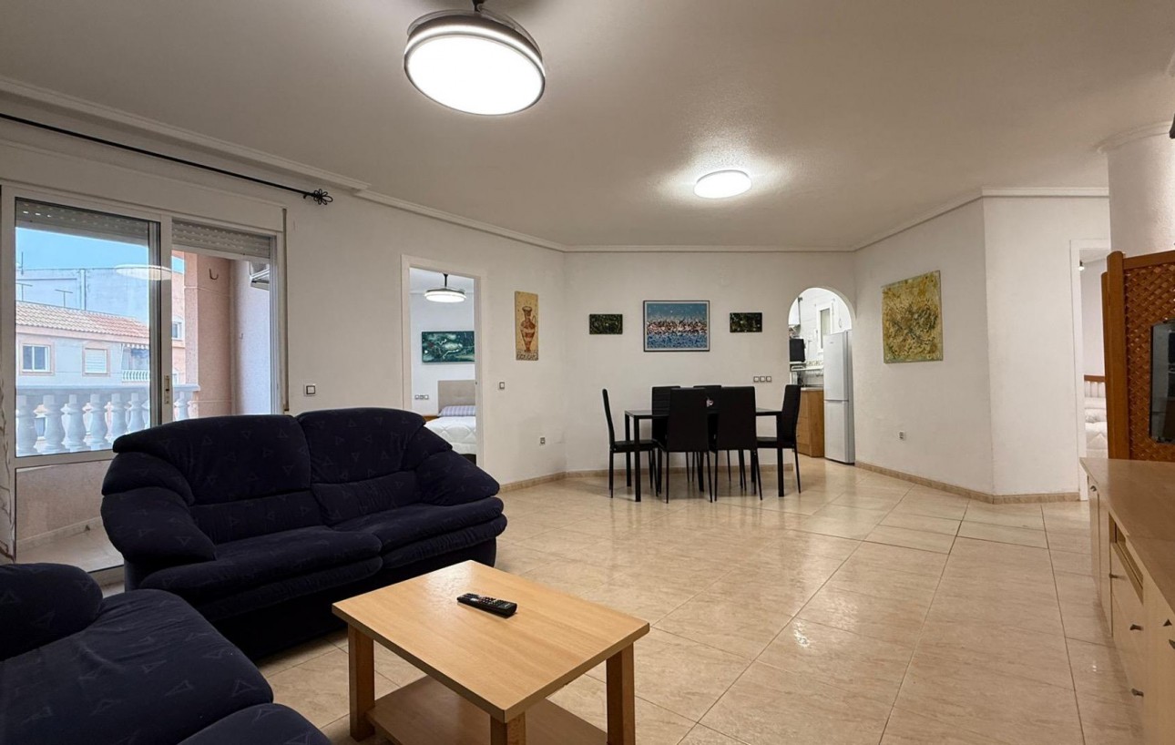 Revente - Attique - Torrevieja - Estacion de autobuses