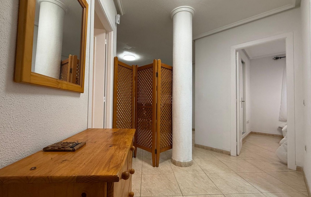 Revente - Attique - Torrevieja - Estacion de autobuses