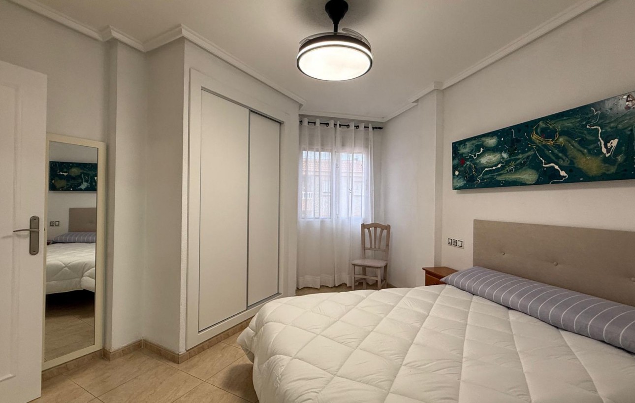 Revente - Attique - Torrevieja - Estacion de autobuses